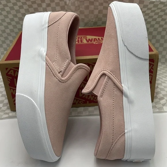 Vans WMNS Platform Sneakers Classic Slip-On Stackform
Mono Embroidery Rose Smoke - Picture 11 of 16